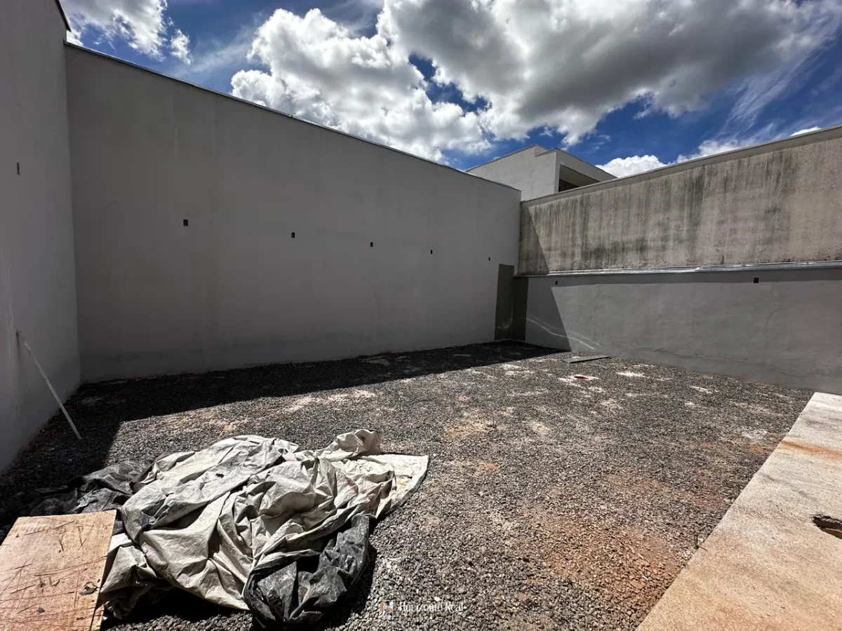 Imagem de CASA NOVA A VENDA PORTAL DA SERRA!