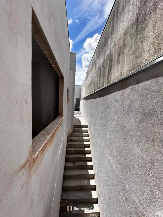 Imagem de CASA NOVA A VENDA PORTAL DA SERRA!