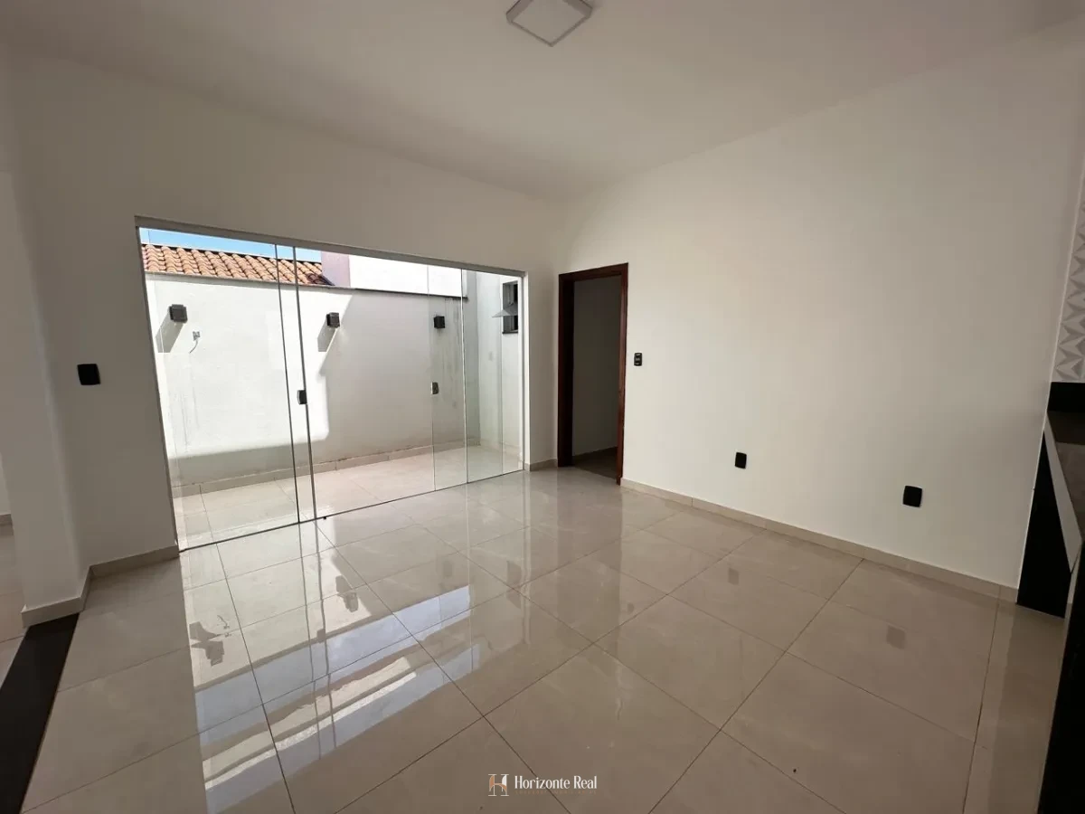 Imagem de LINDA CASA A VENDA!