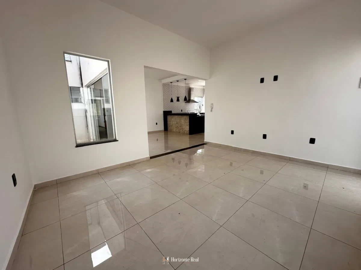 Imagem de LINDA CASA A VENDA!