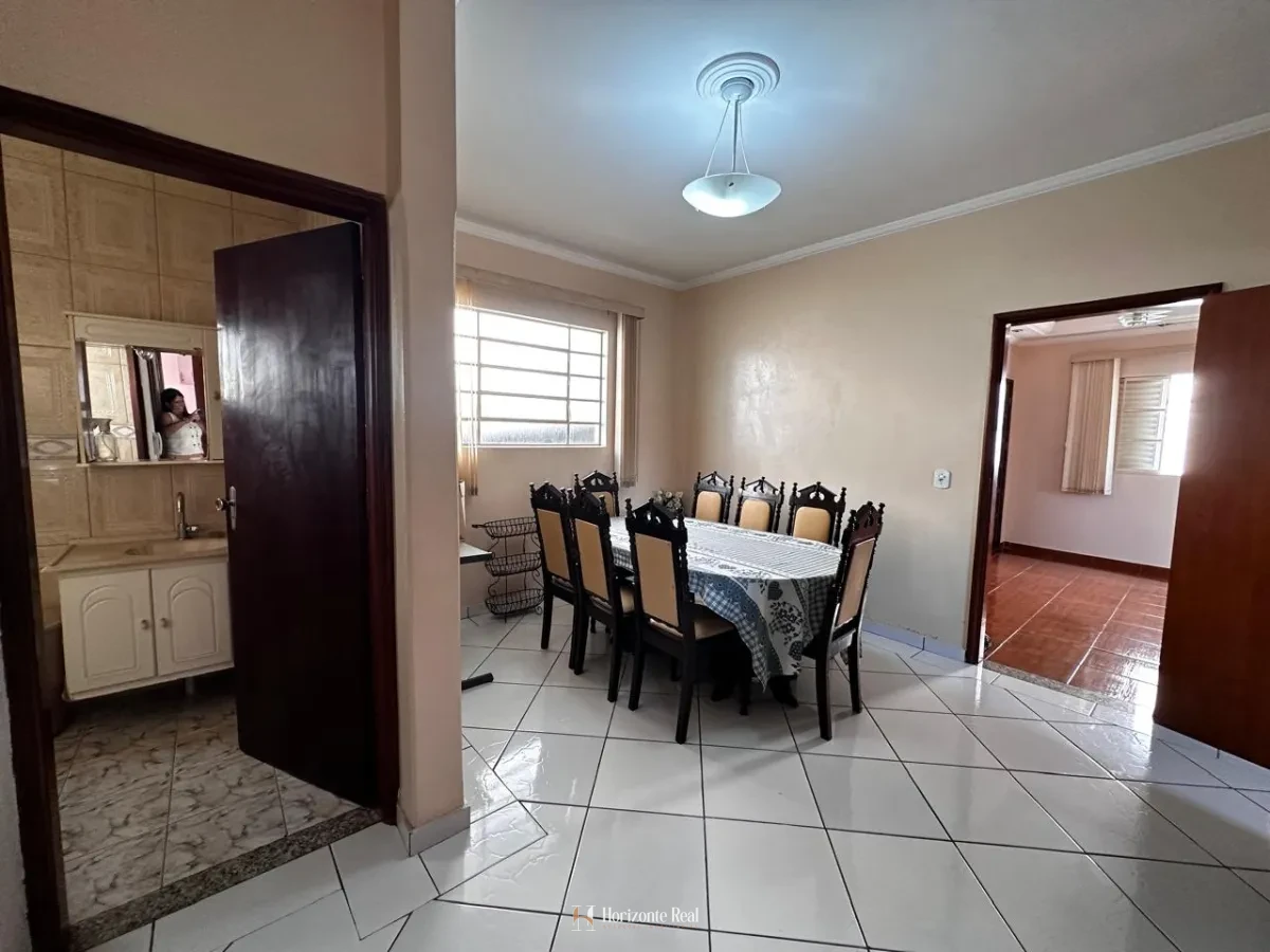 Imagem de CASA A VENDA NO CENTRO