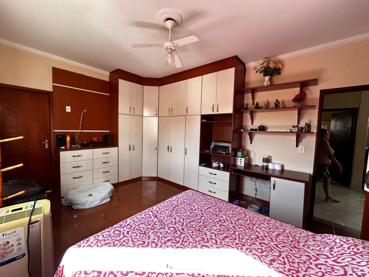 Imagem de CASA A VENDA NO CENTRO