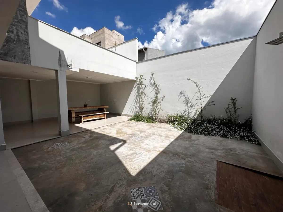 Imagem de CASA ALTO PADRÃO A VENDA!