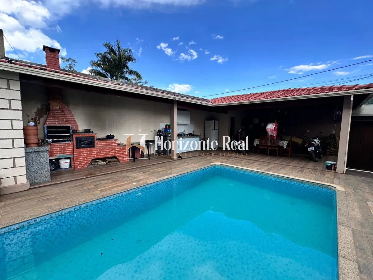 Imagem de CASA E AREA DE LAZER