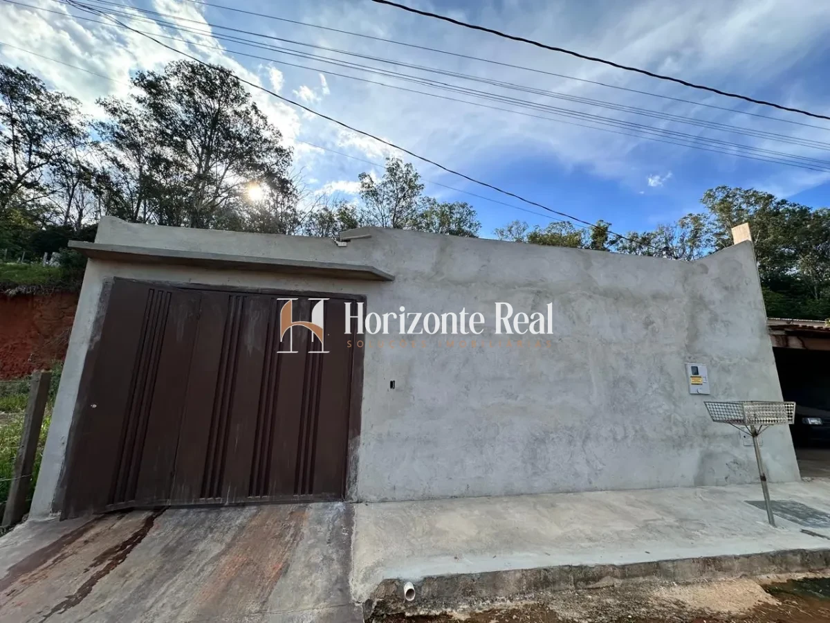 Imagem de CASA E AREA DE LAZER