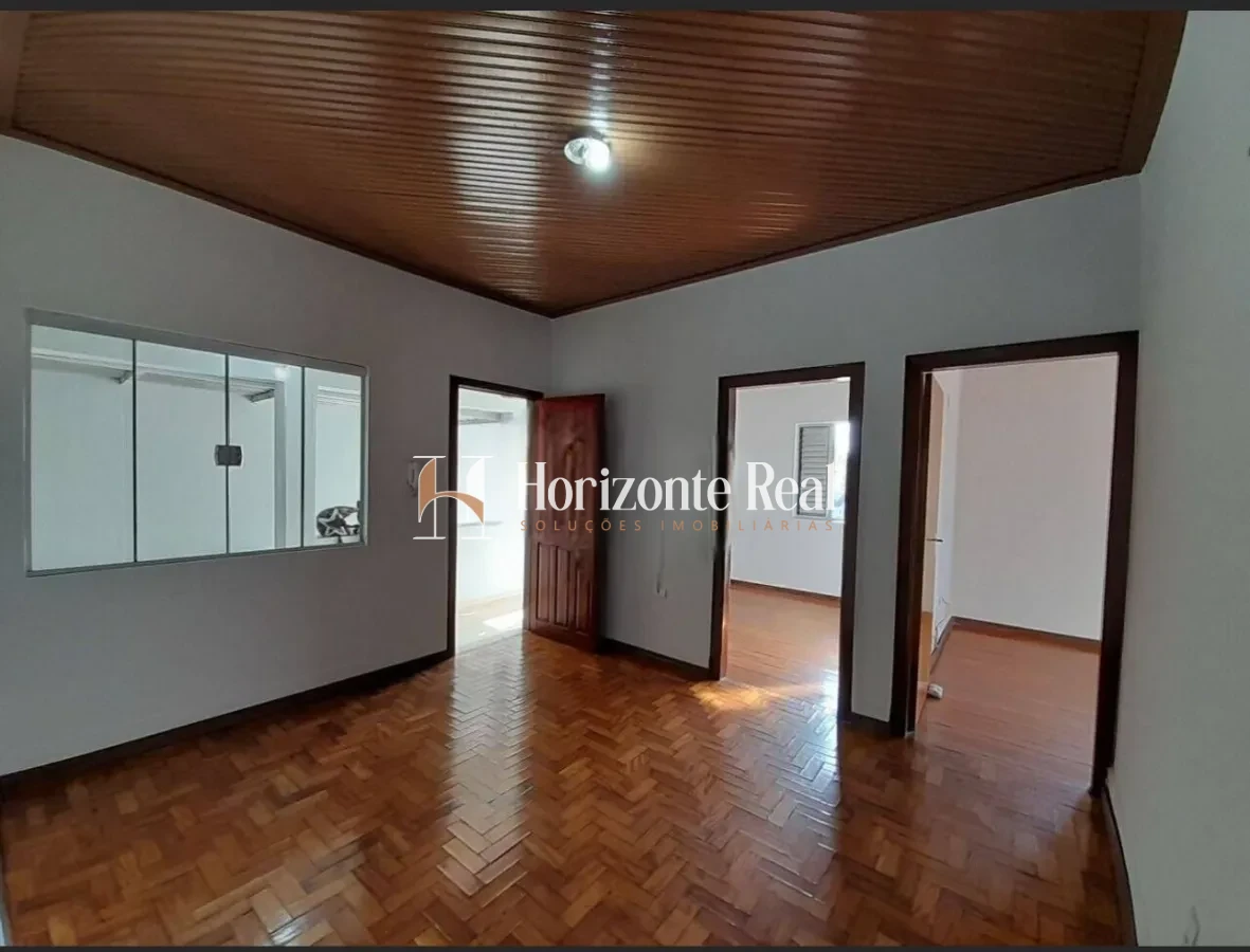 Imagem de CASA NO CENTRO!