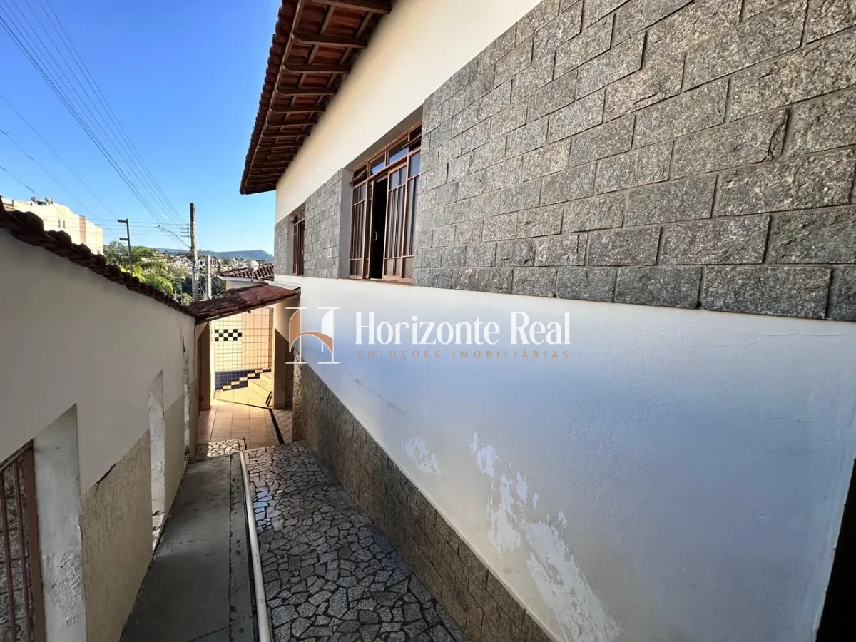Imagem de CASA NO CENTRO