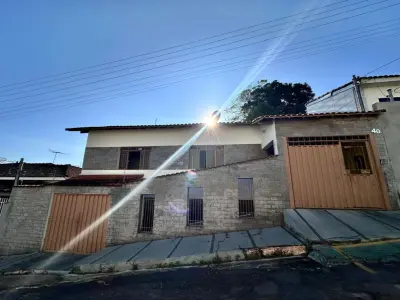 Imagem de CASA NO CENTRO