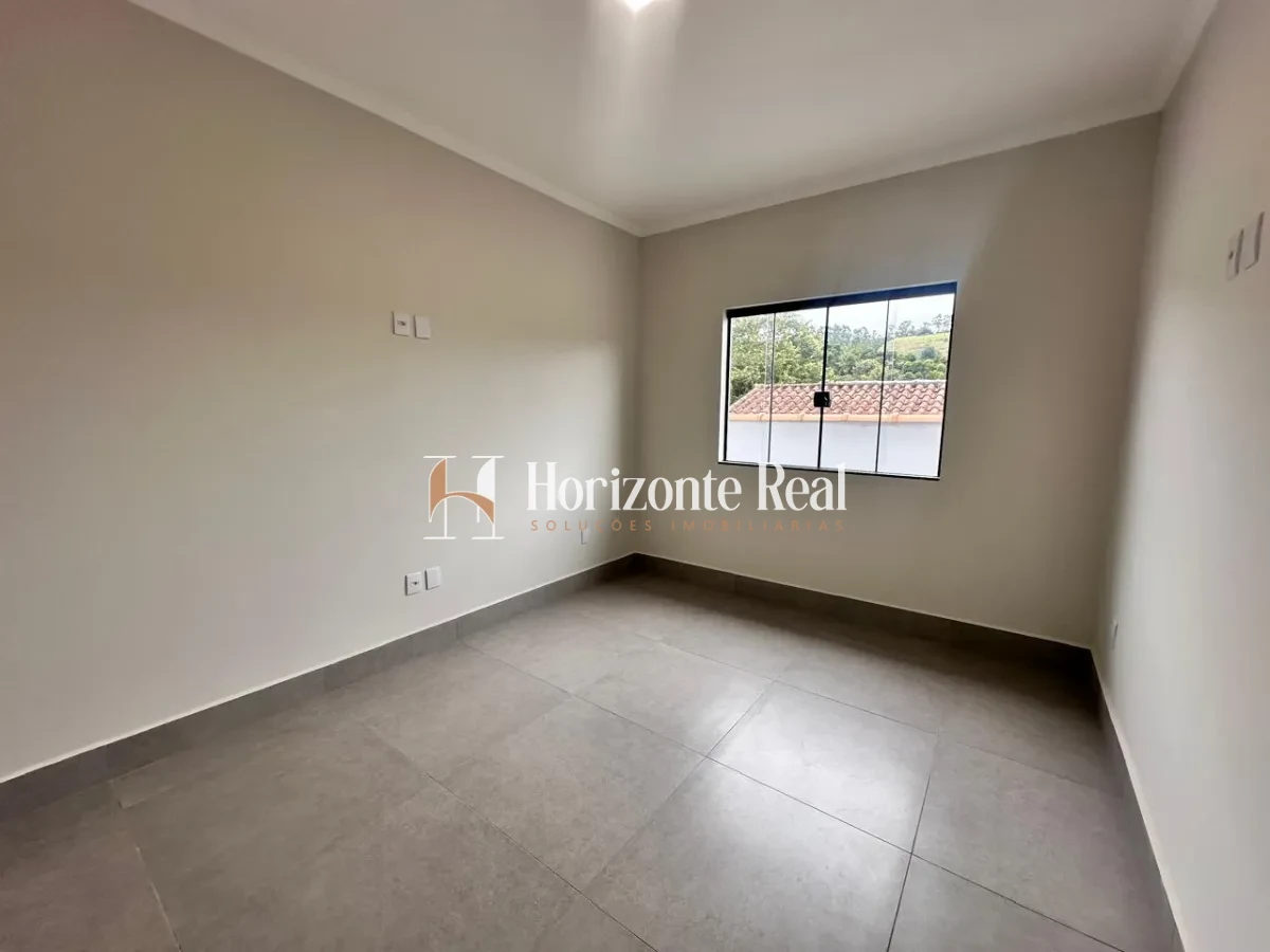 Imagem de VENDE-SE CASA ACONCHEGANTE COM 2 QUARTOS + 1 SUITE - EXCELENTE OPORTUNIDADE !!
