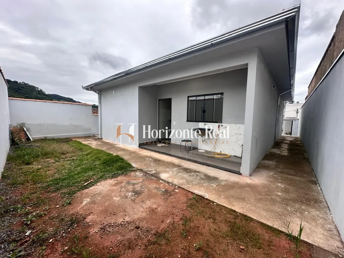 Imagem de VENDE-SE CASA ACONCHEGANTE COM 2 QUARTOS + 1 SUITE - EXCELENTE OPORTUNIDADE !!