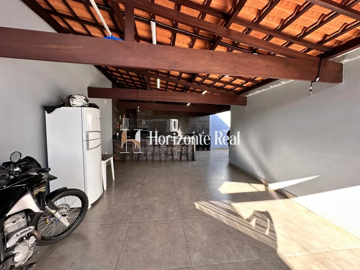 Imagem de CASA A VENDA - CONFORTO,ESPAÇO E LAZER EM UM SO LUGAR !