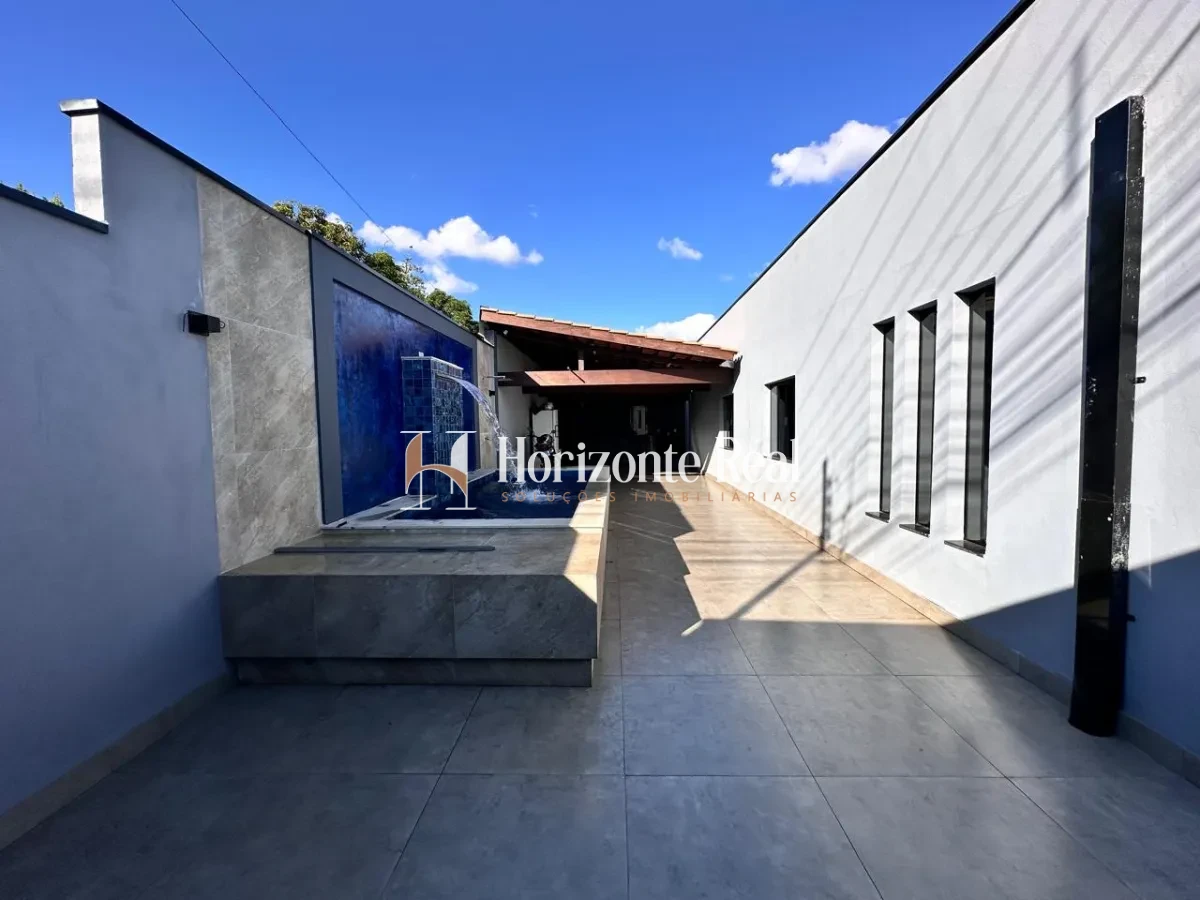 Imagem de CASA A VENDA - CONFORTO,ESPAÇO E LAZER EM UM SO LUGAR !