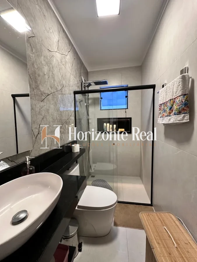 Imagem de CASA A VENDA - CONFORTO,ESPAÇO E LAZER EM UM SO LUGAR !