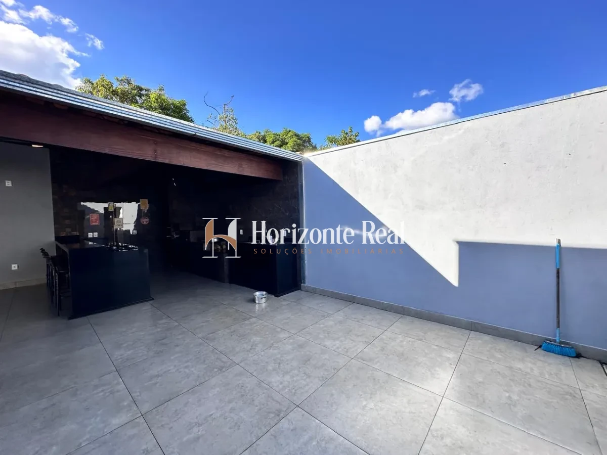 Imagem de CASA A VENDA - CONFORTO,ESPAÇO E LAZER EM UM SO LUGAR !