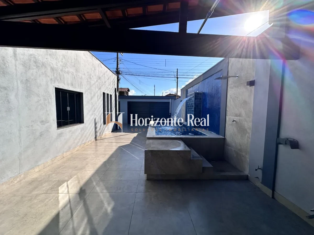 Imagem de CASA A VENDA - CONFORTO,ESPAÇO E LAZER EM UM SO LUGAR !