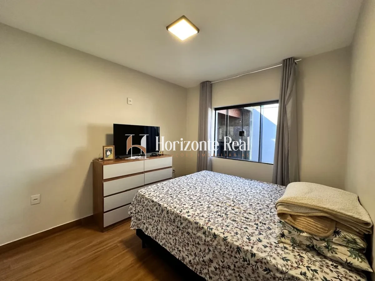 Imagem de CASA A VENDA - CONFORTO,ESPAÇO E LAZER EM UM SO LUGAR !