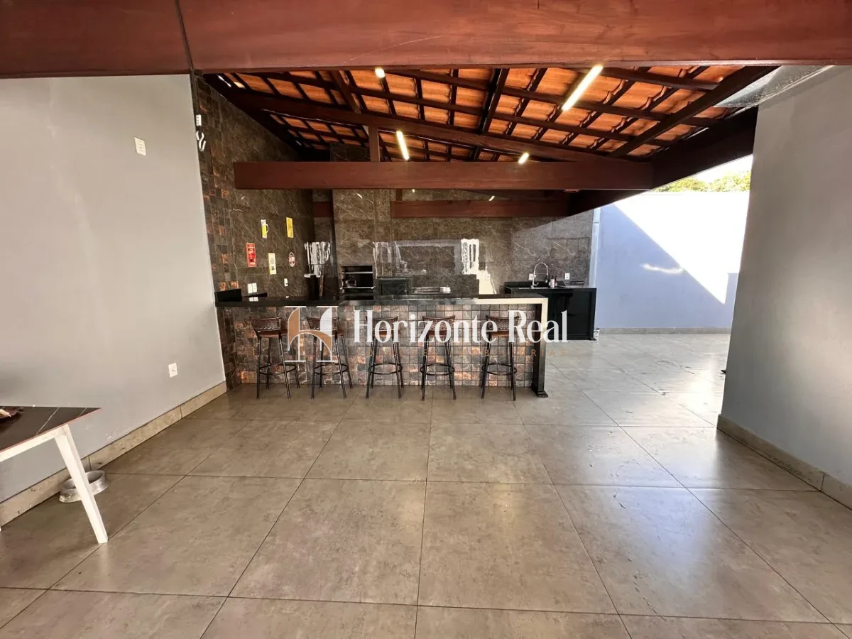Imagem de CASA A VENDA - CONFORTO,ESPAÇO E LAZER EM UM SO LUGAR !