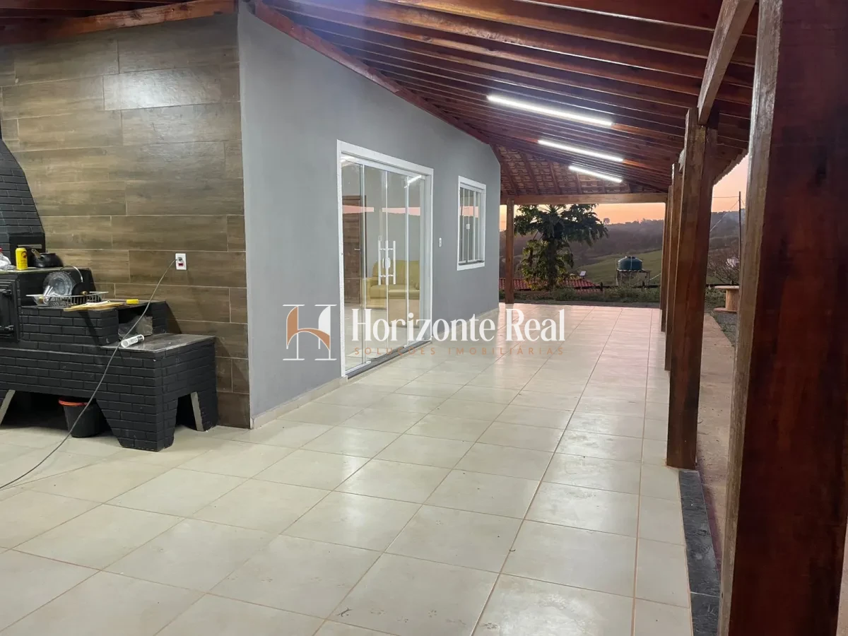 Imagem de VENDE-SE CHÁCARA  - 4000 M² COM CASA,PISCINA E CAFÉ PLANTADO