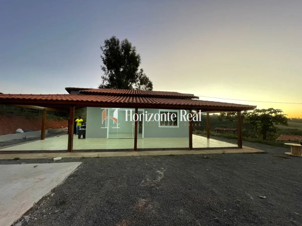 Imagem de VENDE-SE CHÁCARA  - 4000 M² COM CASA,PISCINA E CAFÉ PLANTADO