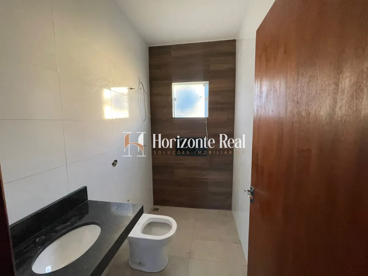 Imagem de VENDE-SE CHÁCARA  - 4000 M² COM CASA,PISCINA E CAFÉ PLANTADO
