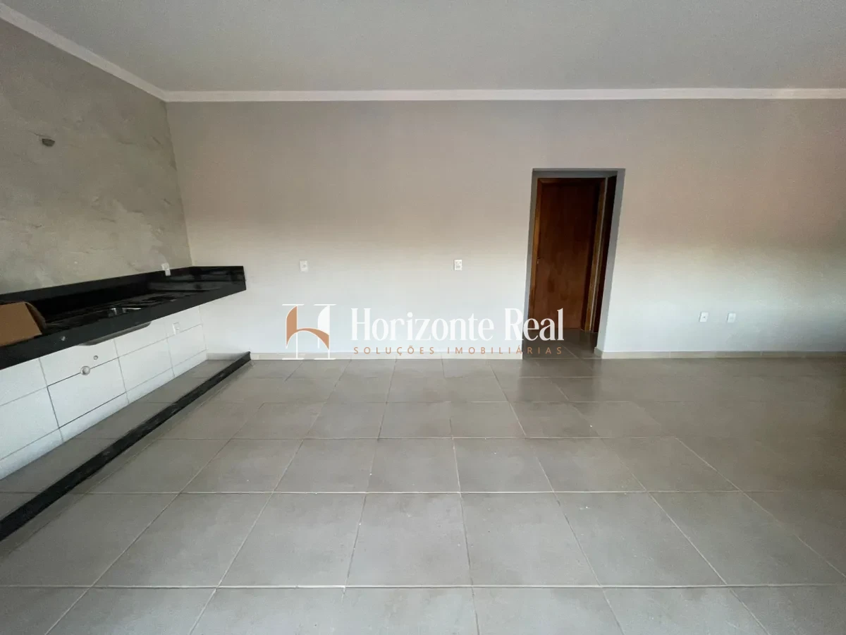 Imagem de VENDE-SE CHÁCARA  - 4000 M² COM CASA,PISCINA E CAFÉ PLANTADO