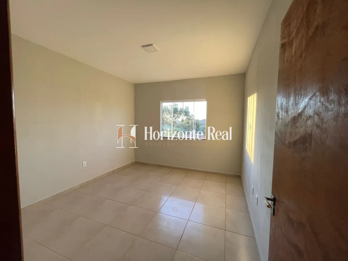Imagem de VENDE-SE CHÁCARA  - 4000 M² COM CASA,PISCINA E CAFÉ PLANTADO