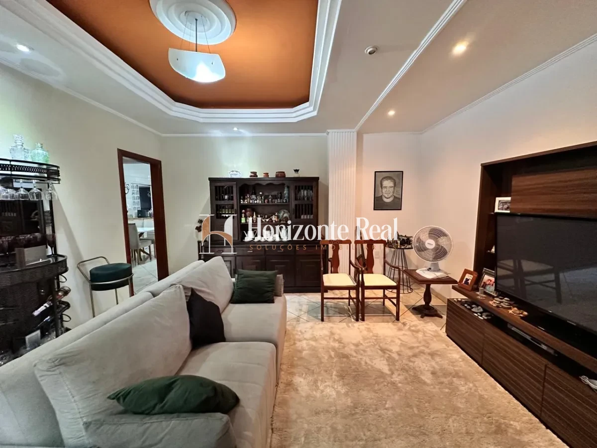 Imagem de VENDE-SE CASA NO CENTRO - 220 M² | LOCALIZAÇÃO PRIVILEGIADA !!