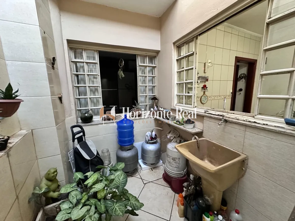 Imagem de VENDE-SE CASA NO CENTRO - 220 M² | LOCALIZAÇÃO PRIVILEGIADA !!