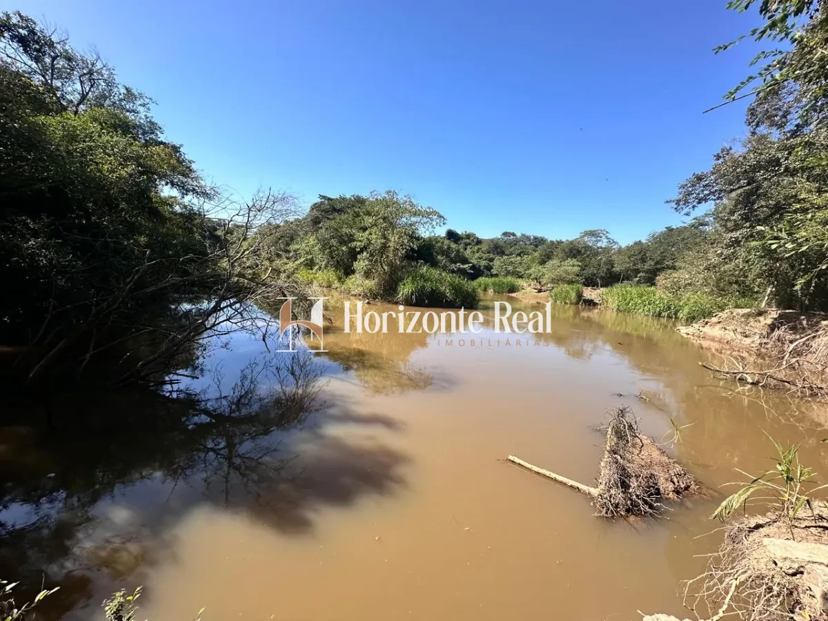 Imagem de VENDE-SE CHÁCARA 2500M² - TRANQUILIDADE E LASER EM UM SÓ LUGAR !!