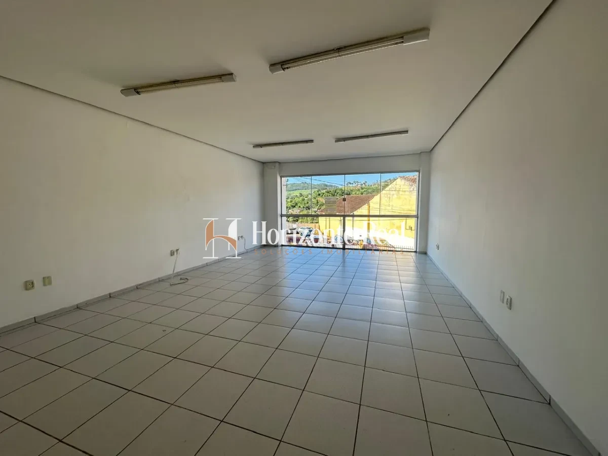 Imagem de OPORTUNIDADE ÚNICA! IMÓVEL COMERCIAL COM DOIS PONTOS Á VENDA EM LOCALIZAÇÃO PRIVILEGIADA