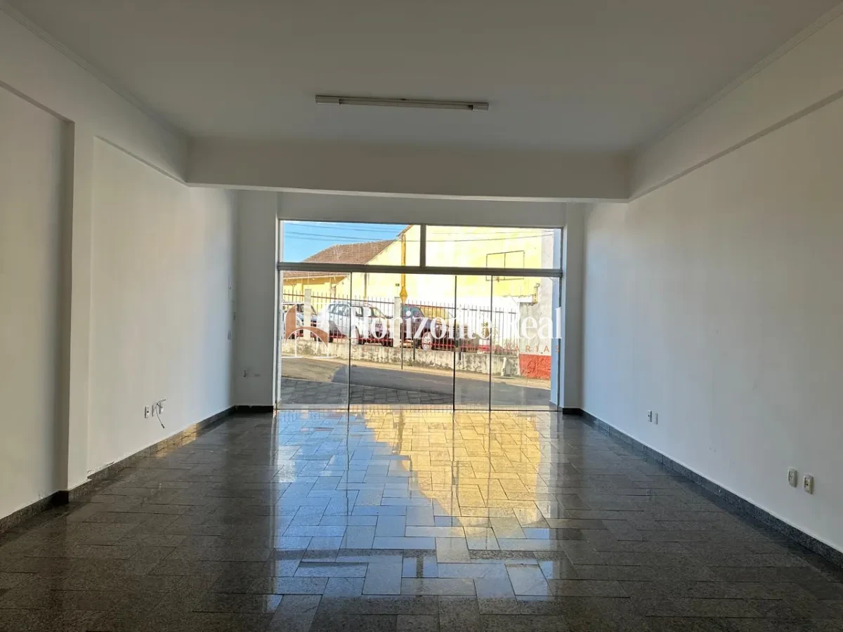 Imagem de OPORTUNIDADE ÚNICA! IMÓVEL COMERCIAL COM DOIS PONTOS Á VENDA EM LOCALIZAÇÃO PRIVILEGIADA