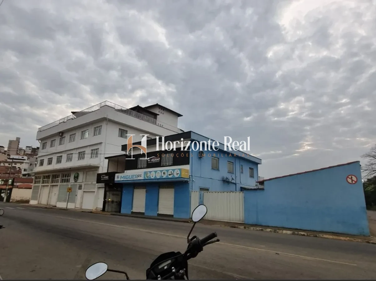 Imagem de IMÓVEL RESIDENCIAL E COMERCIAL Á VENDA !!