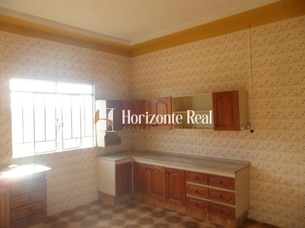 Imagem de IMÓVEL RESIDENCIAL E COMERCIAL Á VENDA !!