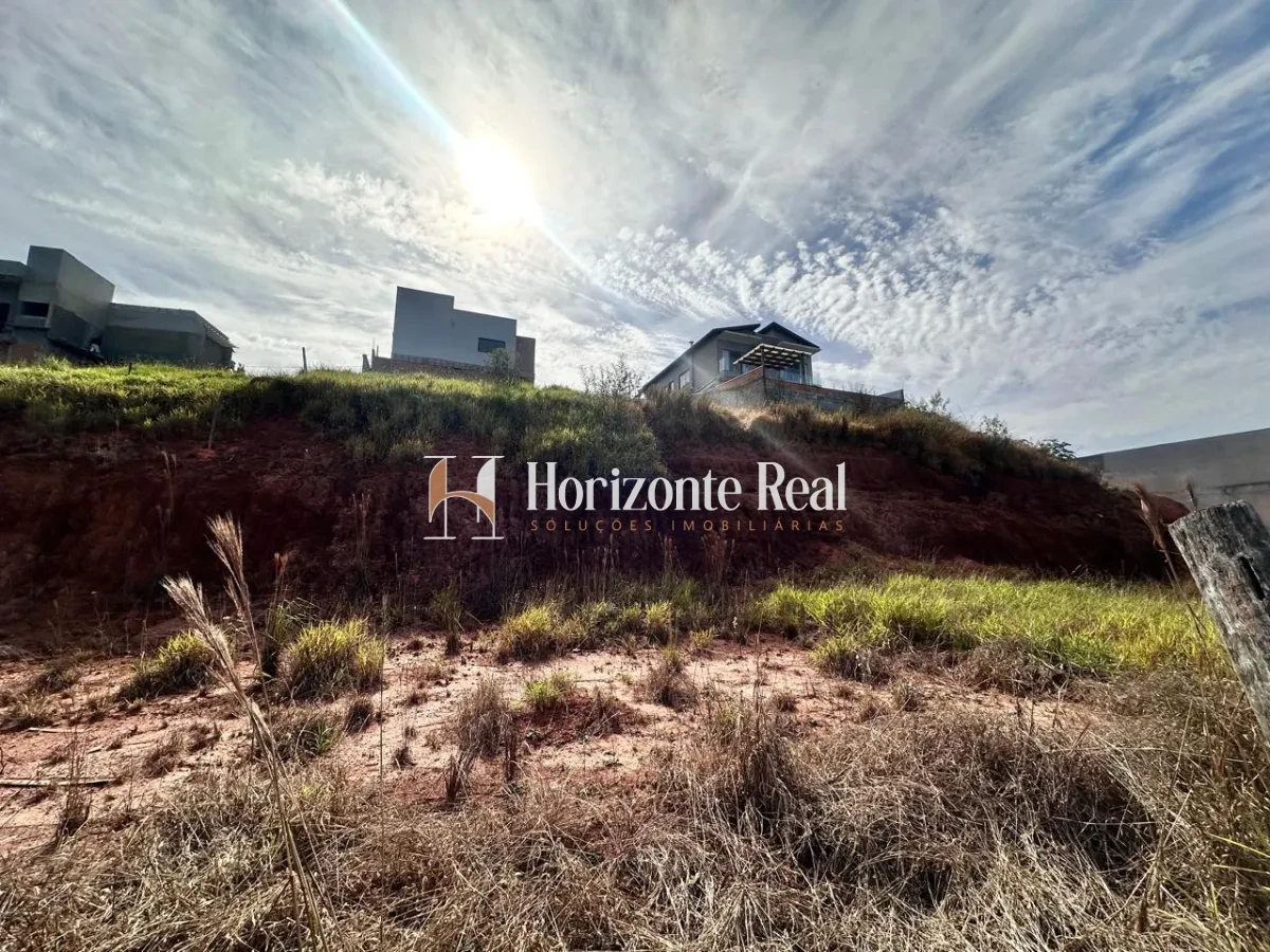 Imagem de TERRENO Á VENDA - 300M²