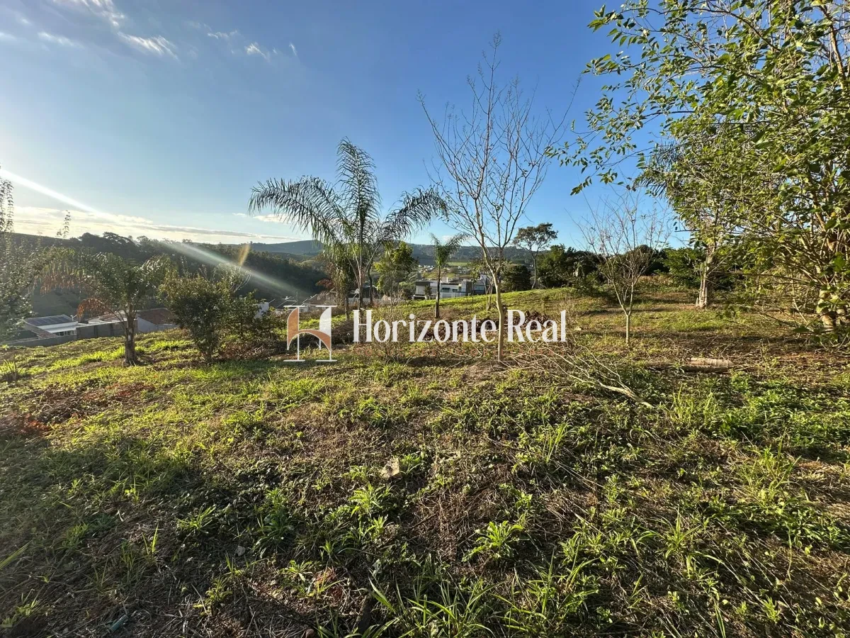 Imagem de VENDE-SE TERRENO PLANO 572,34 M² | PRONTO PARA CONSTRUIR !!