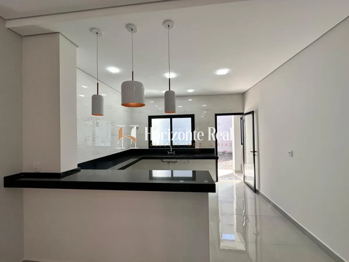Imagem de CASA NOVA A VENDA PORTAL DA SERRA!