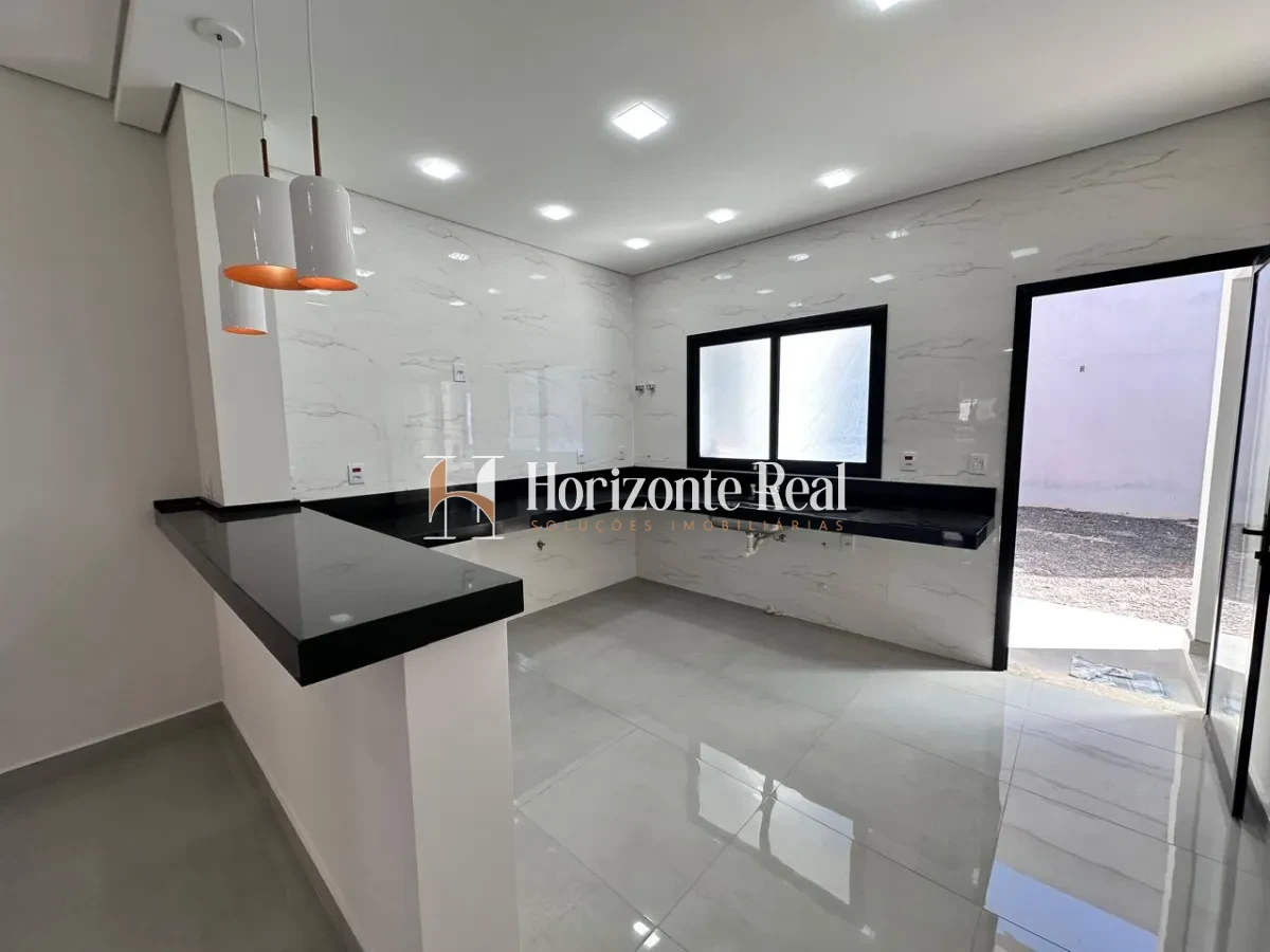Imagem de CASA NOVA A VENDA PORTAL DA SERRA!