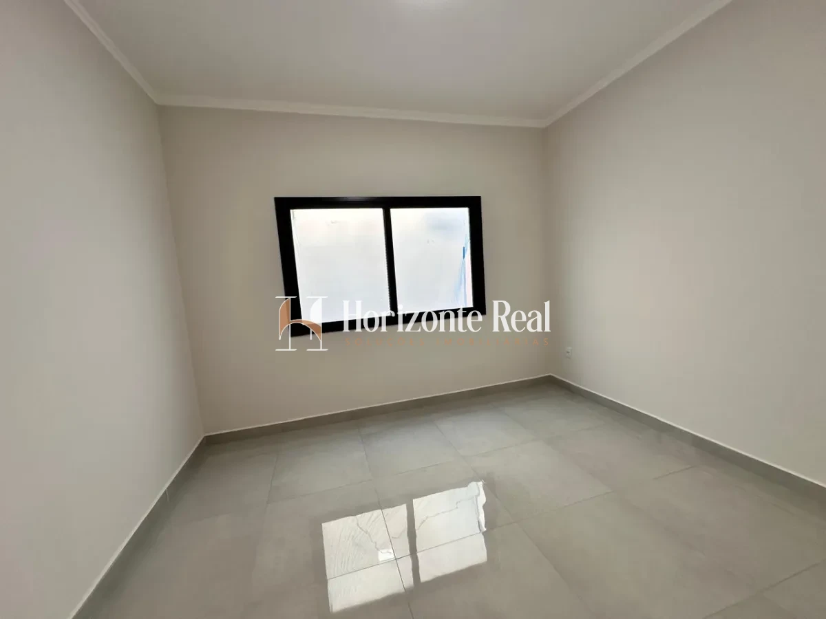 Imagem de CASA NOVA A VENDA PORTAL DA SERRA!