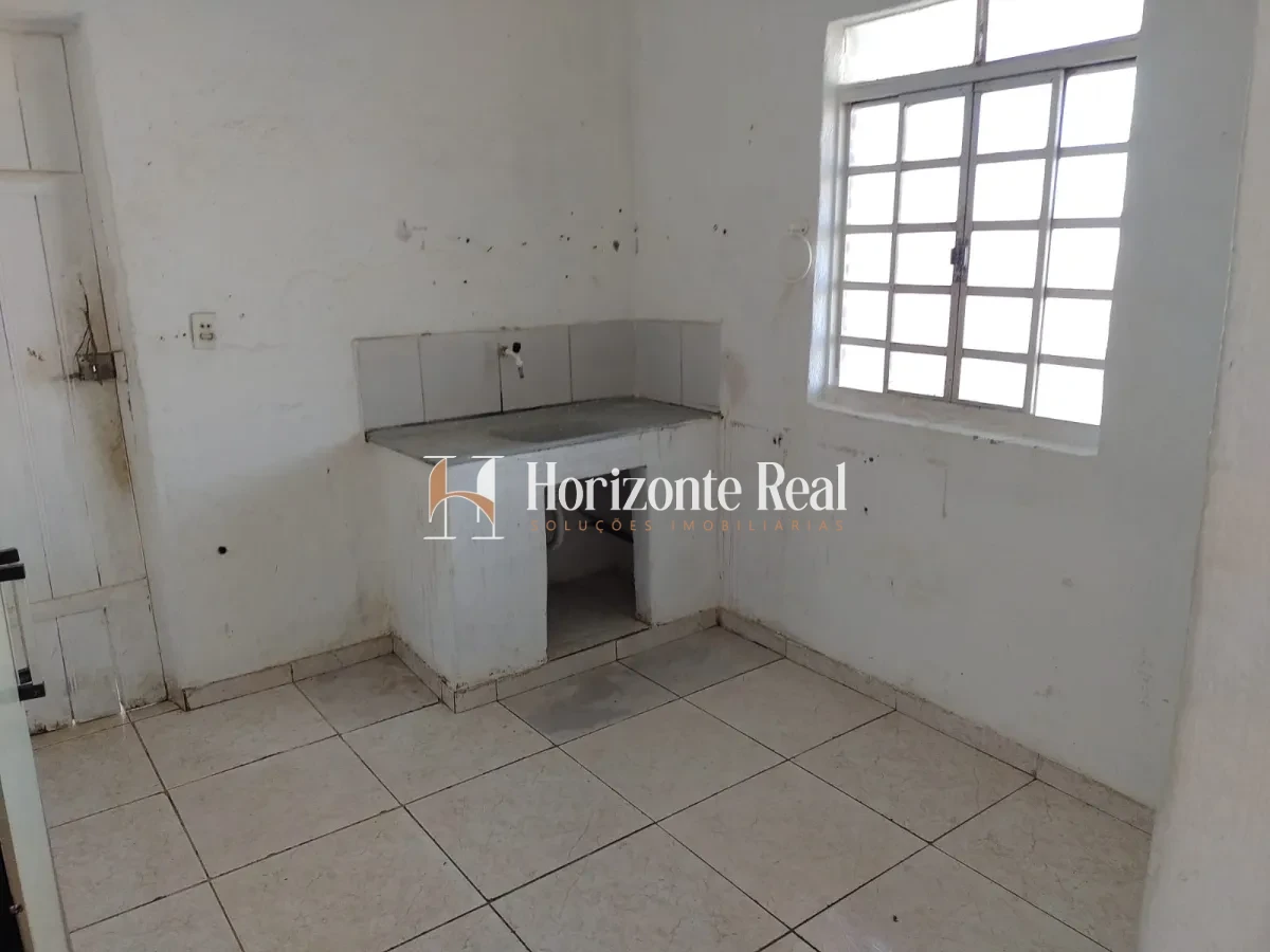 Imagem de VENDE-SE CASA COM APARTAMENTO INDEPENDENTE !