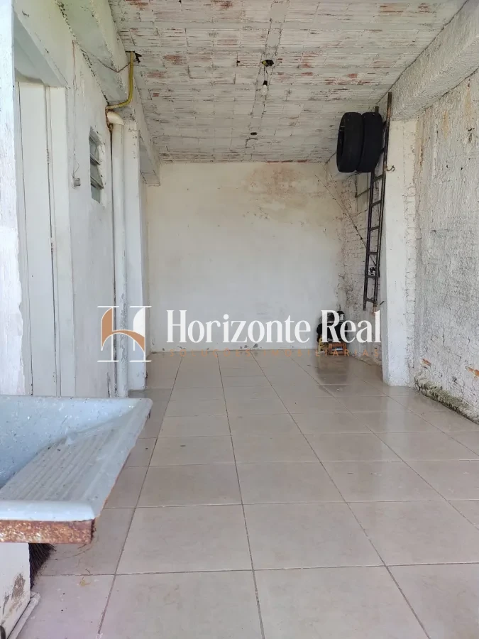 Imagem de VENDE-SE CASA COM APARTAMENTO INDEPENDENTE !
