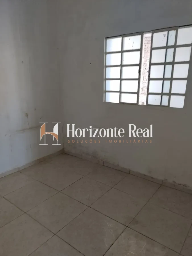Imagem de VENDE-SE CASA COM APARTAMENTO INDEPENDENTE !