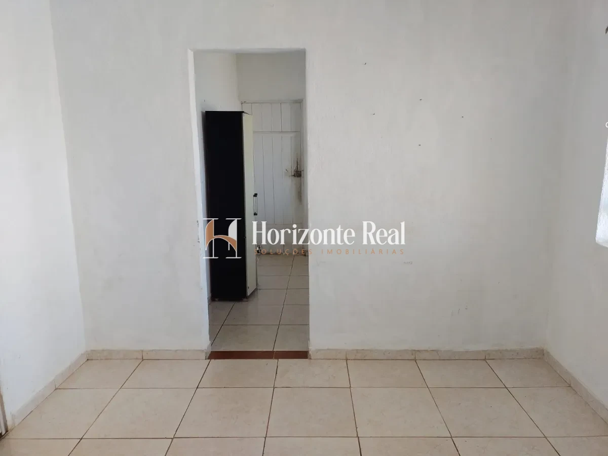 Imagem de VENDE-SE CASA COM APARTAMENTO INDEPENDENTE !