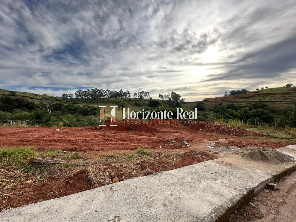 Imagem de TERRENO COM 1.400M² | IDEAL PARA SUA CHÁCARA DOS SONHOS !!