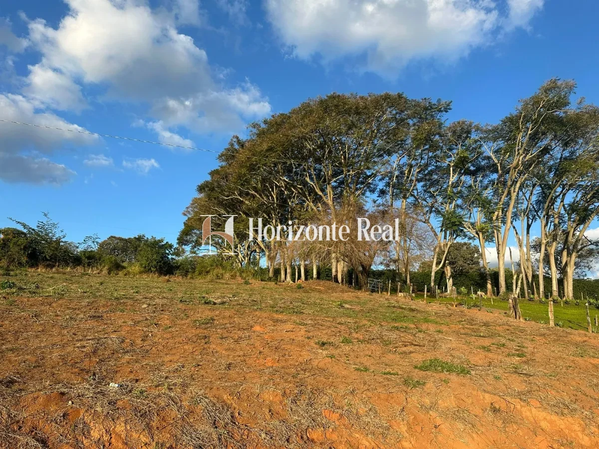 Imagem de VENDE-SE CHÁCARA 1781,78M² -  CHACREAMENTO NOVO !