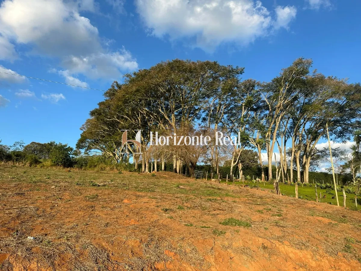 Imagem de VENDE-SE CHÁCARA 1781,78M² -  CHACREAMENTO NOVO !
