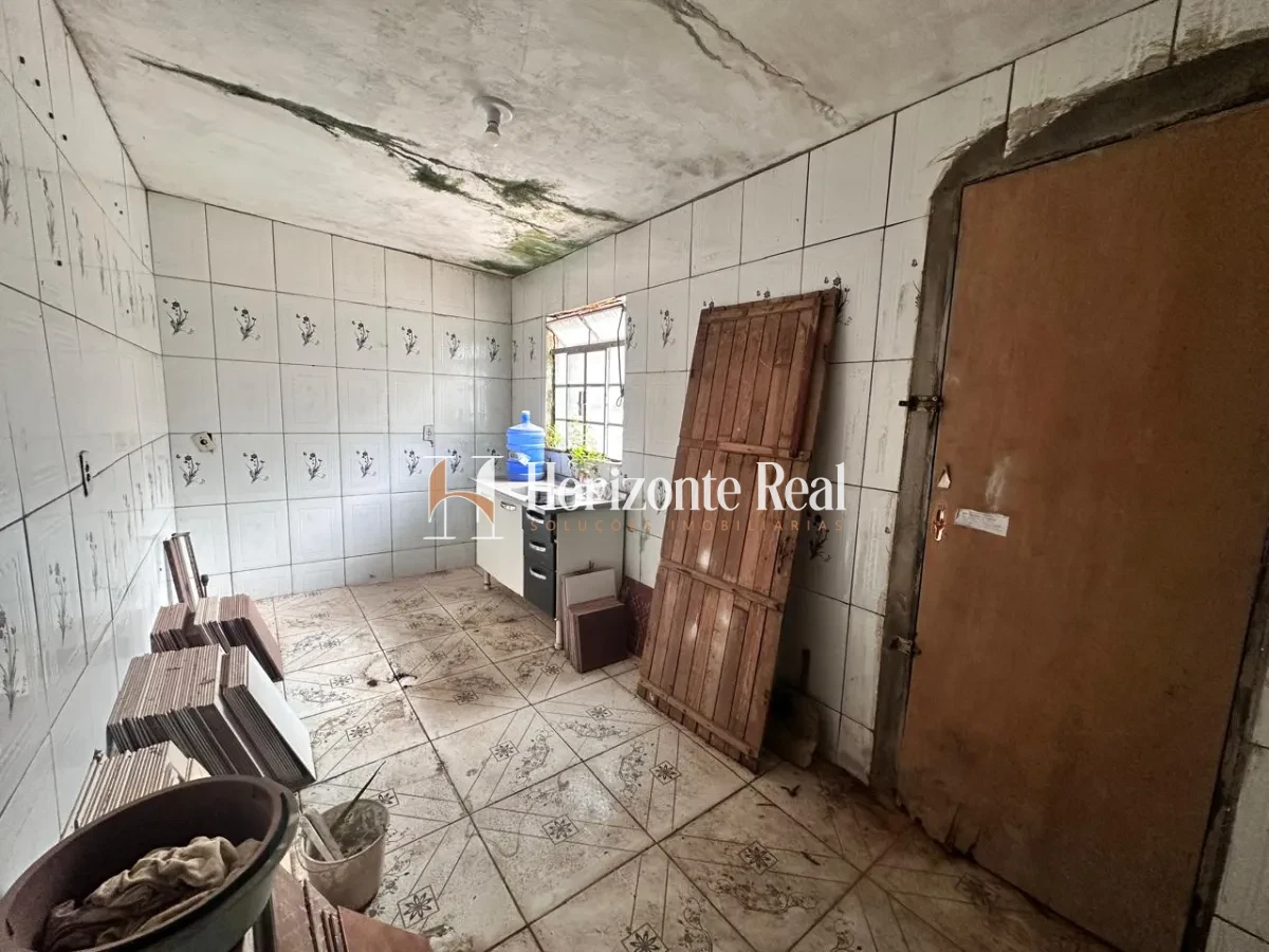 Imagem de CASA Á VENDA - CONFORTO E TRANQUILIDADE PERTO DO CENTRO !