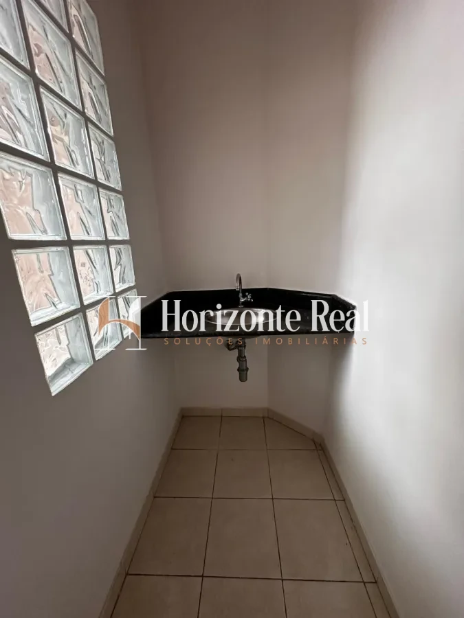 Imagem de ALUGUEL DE AMPLO APARTAMENTO NO CENTRO DA CIDADE