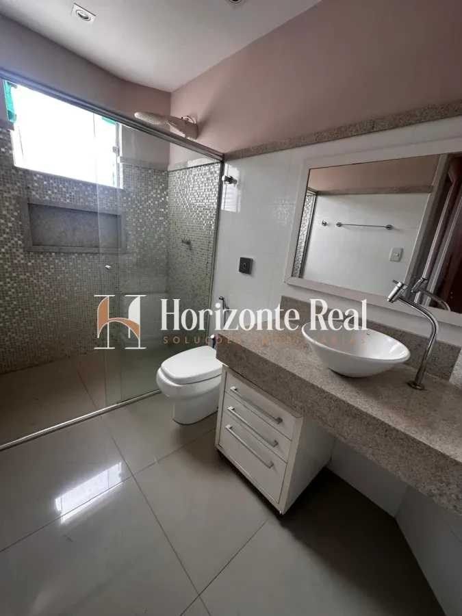 Imagem de ALUGUEL DE AMPLO APARTAMENTO NO CENTRO DA CIDADE
