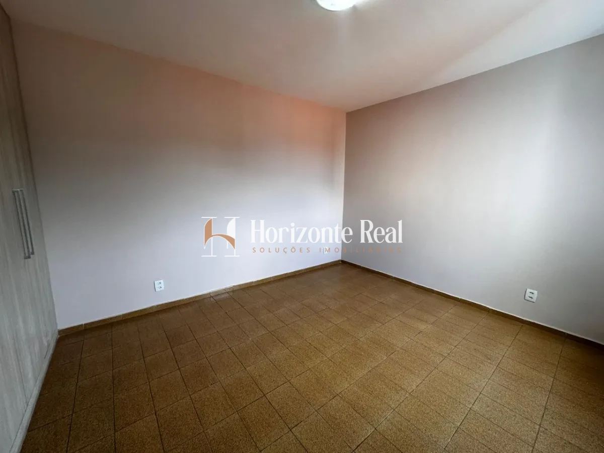 Imagem de ALUGUEL DE AMPLO APARTAMENTO NO CENTRO DA CIDADE