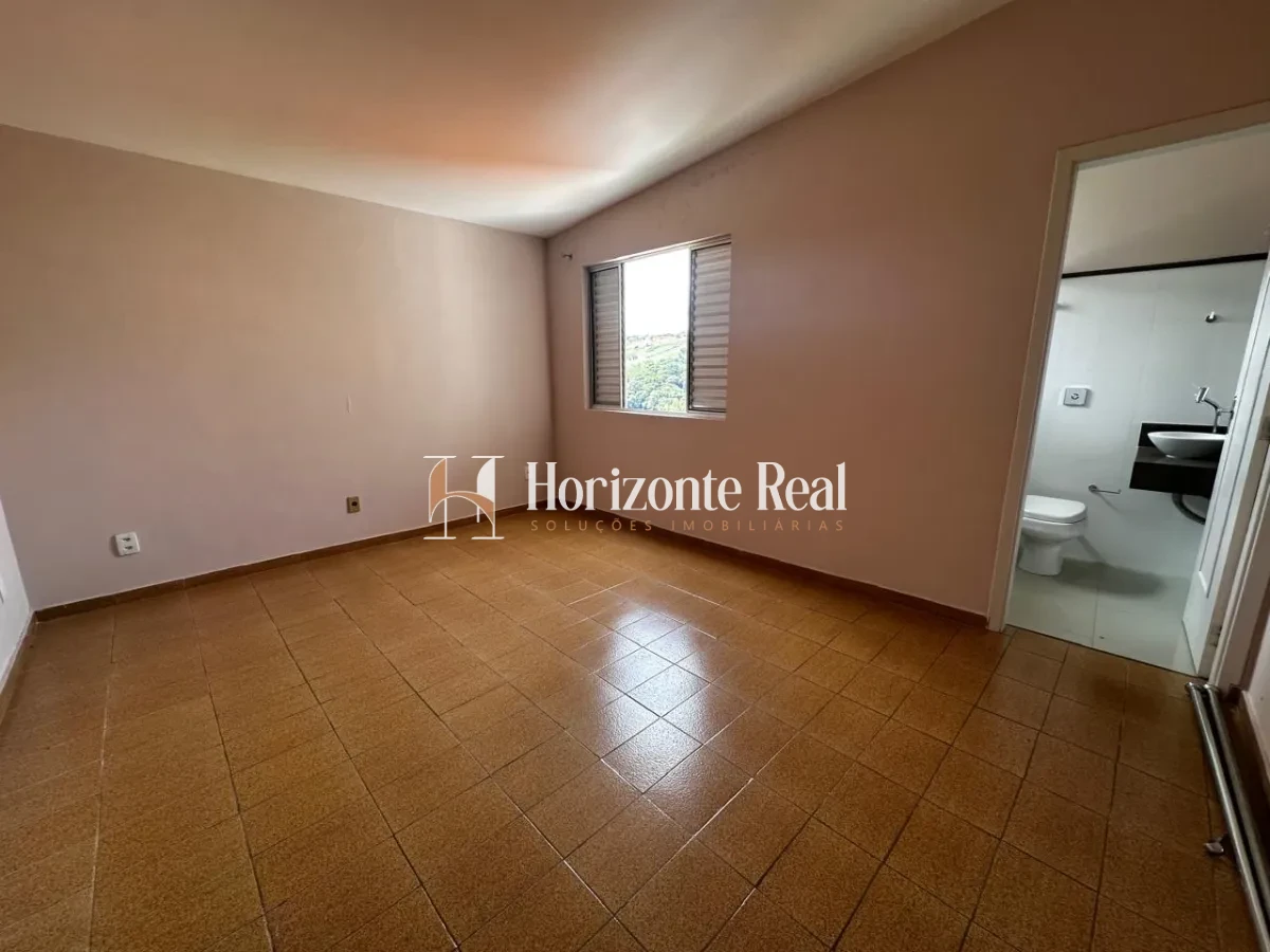 Imagem de ALUGUEL DE AMPLO APARTAMENTO NO CENTRO DA CIDADE